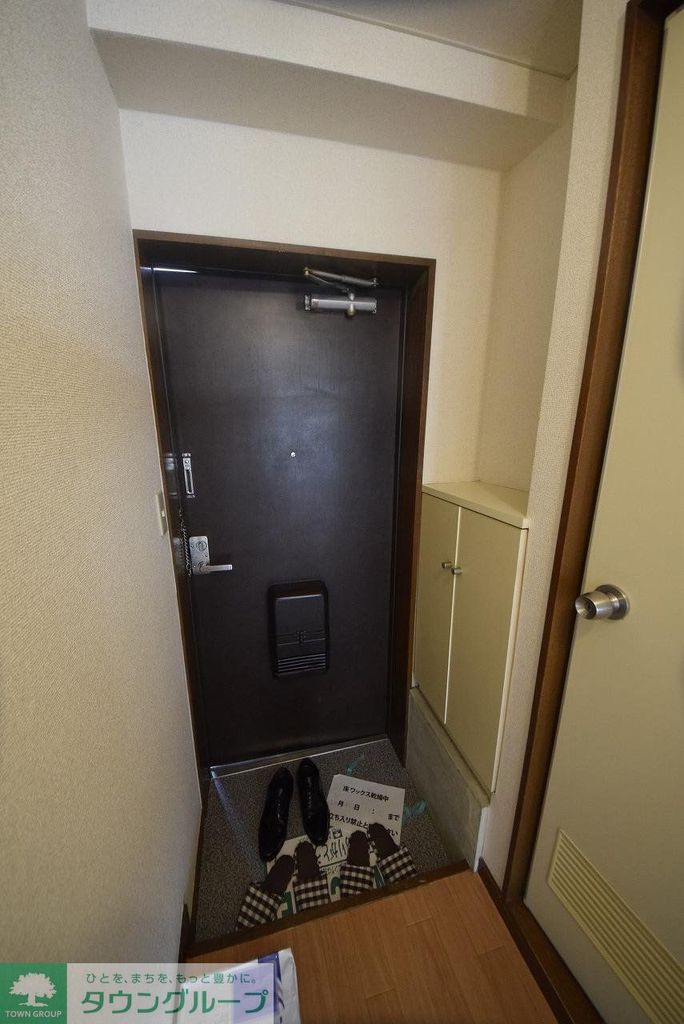 玄関　キッチン