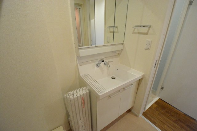 洗面設備　室内洗濯機置き場付きで便利！
