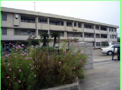 中学校　倉敷市立福田中学校（中学校）まで934m