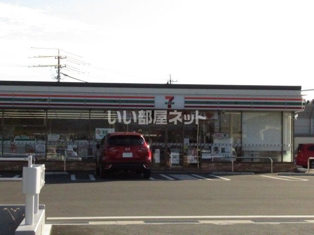 コンビニ　セブンイレブン焼津三ケ名南店（コンビニ）まで906m