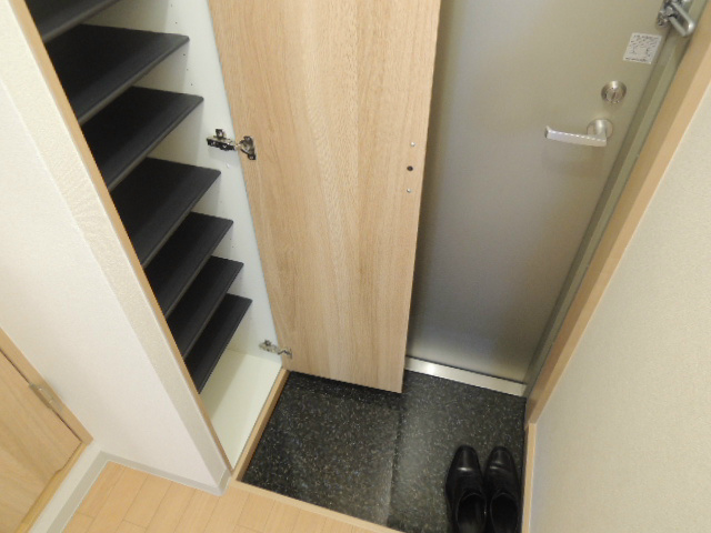 収納　シューズボックス