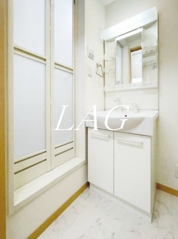 洗面設備　独立洗面台です。