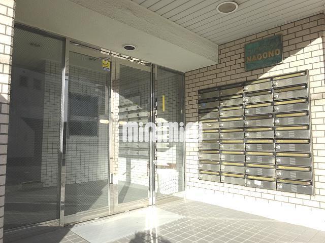 エントランス　明るい雰囲気のエントランスです。