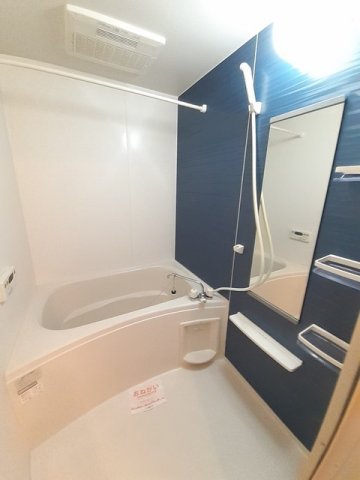 バス・シャワールーム　ゆったり過ごせるお風呂です