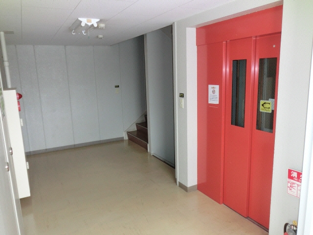 エントランス　エントランス部分