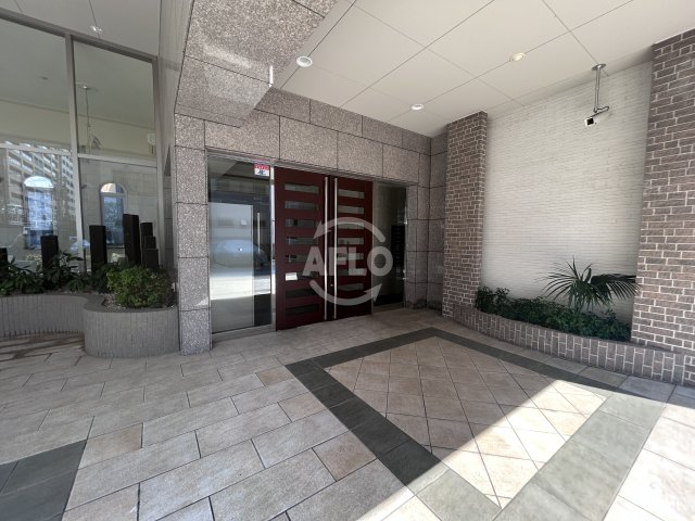 エントランス　レフィーナカルム江坂　エントランス