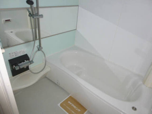 バス・シャワールーム　３０３　浴室