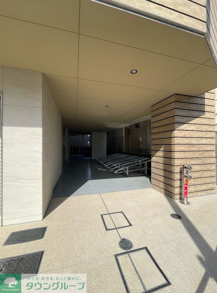 駐車場　エントランス