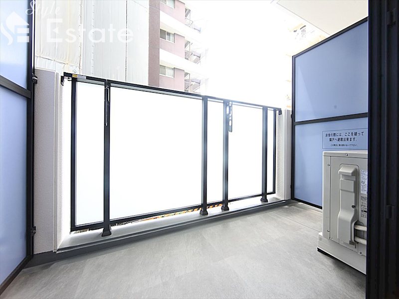 バルコニー　同仕様内装