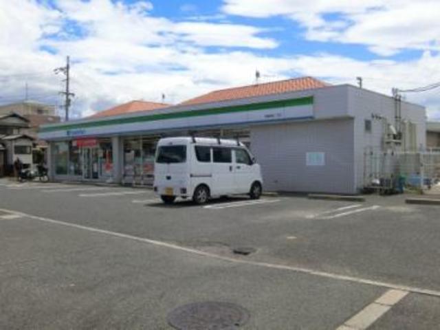 コンビニ　ファミリーマート堺鳳西町店（コンビニ）まで402m
