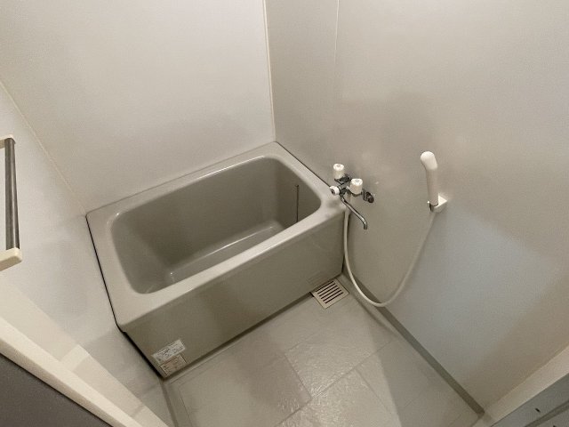 バス・シャワールーム　ゆったり過ごせるお風呂です