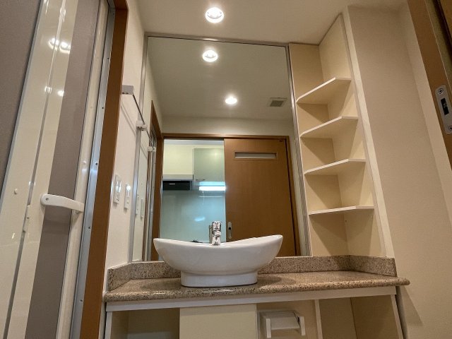 洗面設備　広い洗面スペース