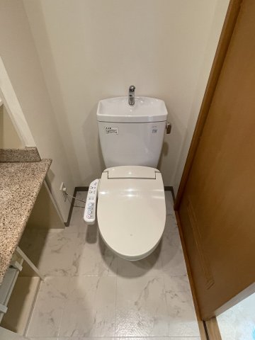 トイレ　ゆったりとした空間のトイレです