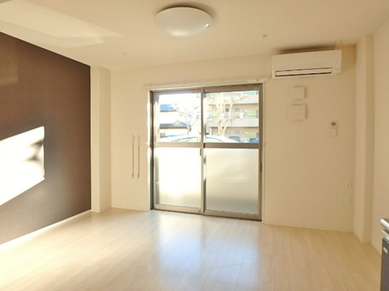 居室・リビング　図面と現状に相違がある場合には現状を優先