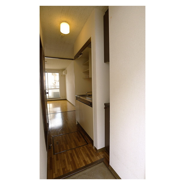 玄関　ルマシスワ