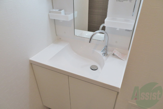 洗面設備　ピカピカの洗面所で、いい朝のスタートができますね