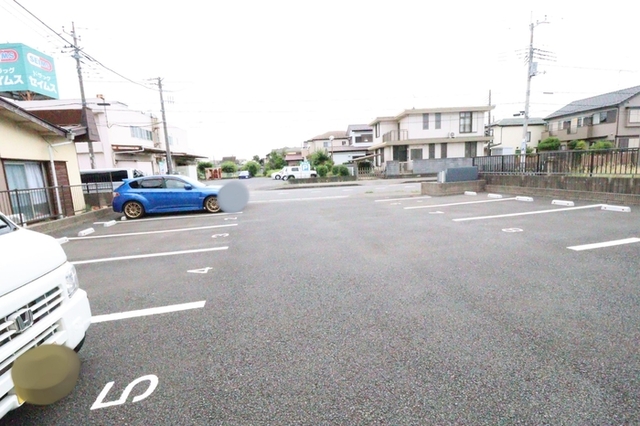 駐車場　駐車場