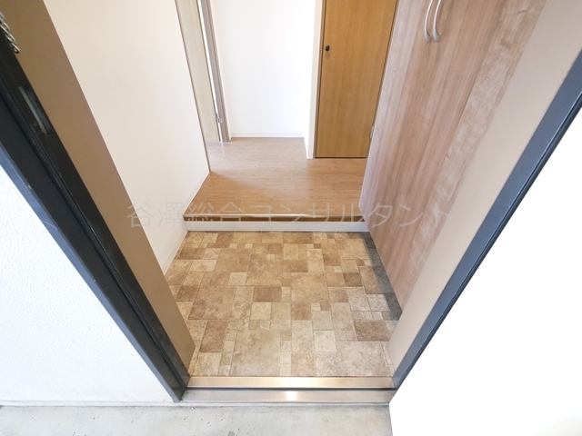 玄関　オートセンサーライト、シューズボックス付