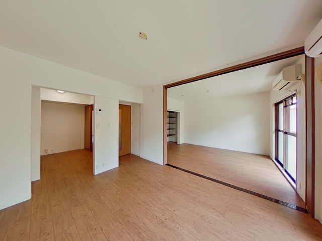 居室・リビング　広々２ＬＤＫ、エアコン付