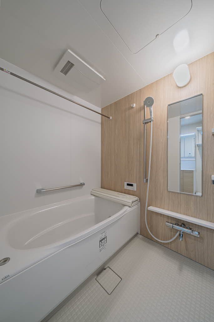 バス・シャワールーム　バスルーム