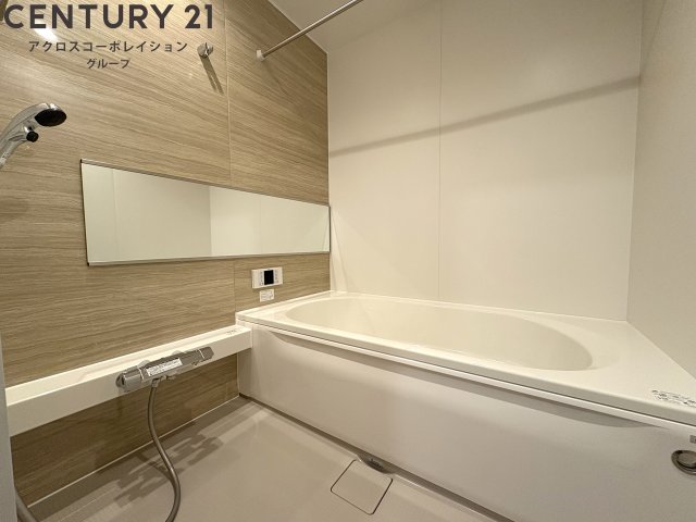 バス・シャワールーム　浴室乾燥機つきのお風呂です！