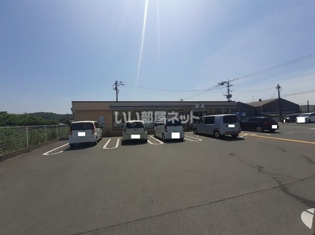 コンビニ　セブンイレブン（コンビニ）まで1340m