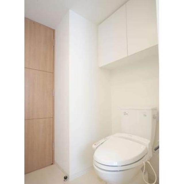 トイレ　※写真は同タイプ住戸です。