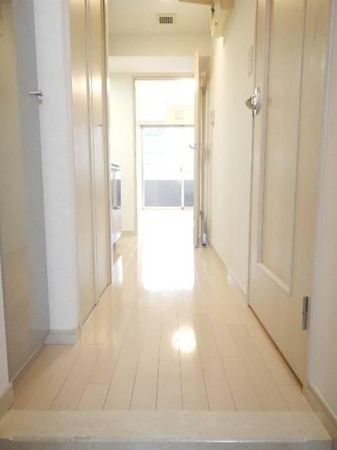 玄関　《見学予約受付中》複数駅、複数駅利用可能な分譲賃貸マンション