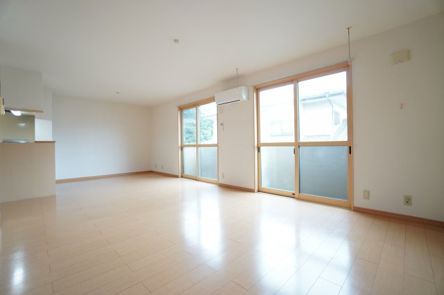 居室・リビング　※同物件・同タイプの写真です。