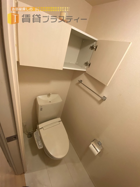 トイレ　ウォシュレット御座います。