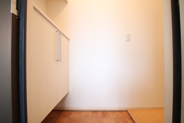 玄関　※別号室のお写真のため現況優先