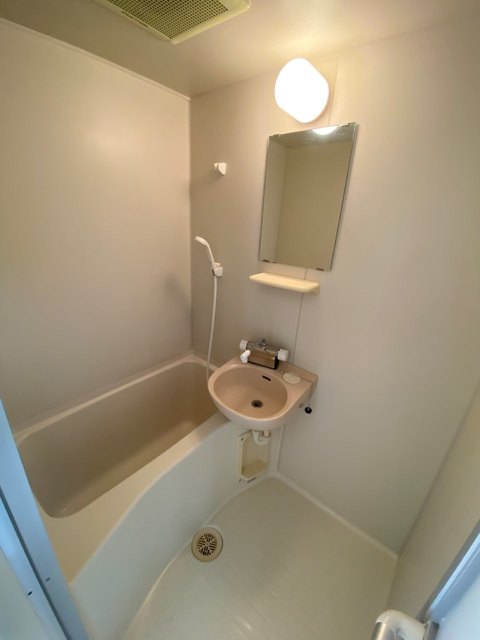 バス・シャワールーム　バスルーム