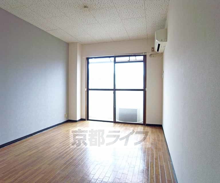 居室・リビング　綺麗なお部屋です。