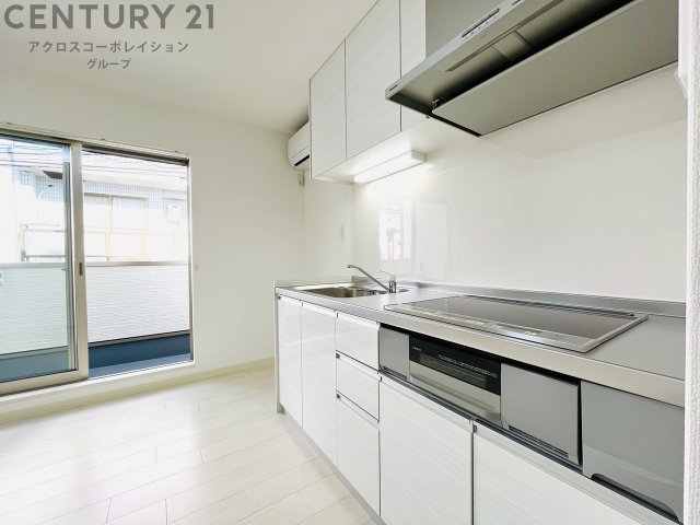 キッチン　収納豊富なキッチンです♪