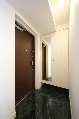 玄関　スプイランディッド安土町