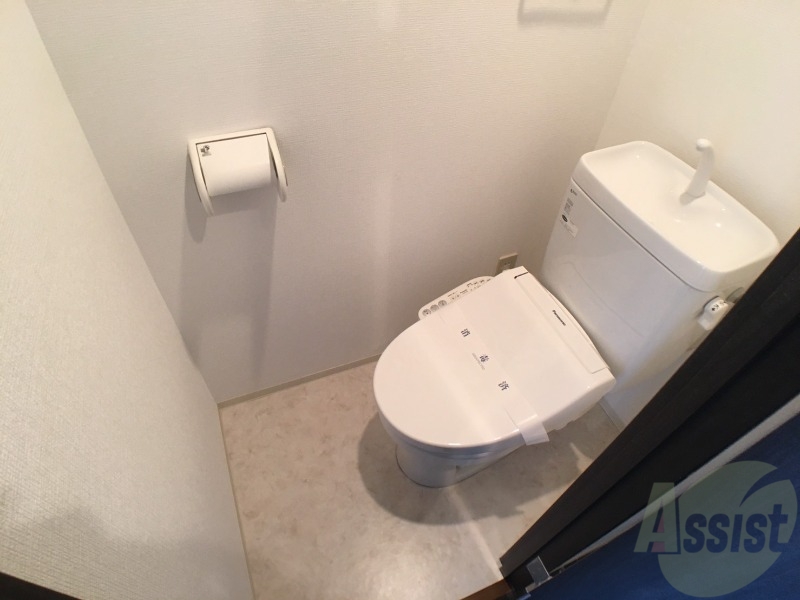 トイレ　トイレです。ウォシュレット付を探している方、おすすめです。