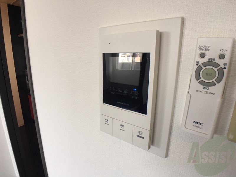 セキュリティ　ＴＶモニター付インターホンです。来客者の顔が見えるので安心！