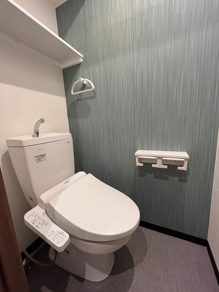 トイレ　※代表タイプの写真のため実際と異なる場合がございます