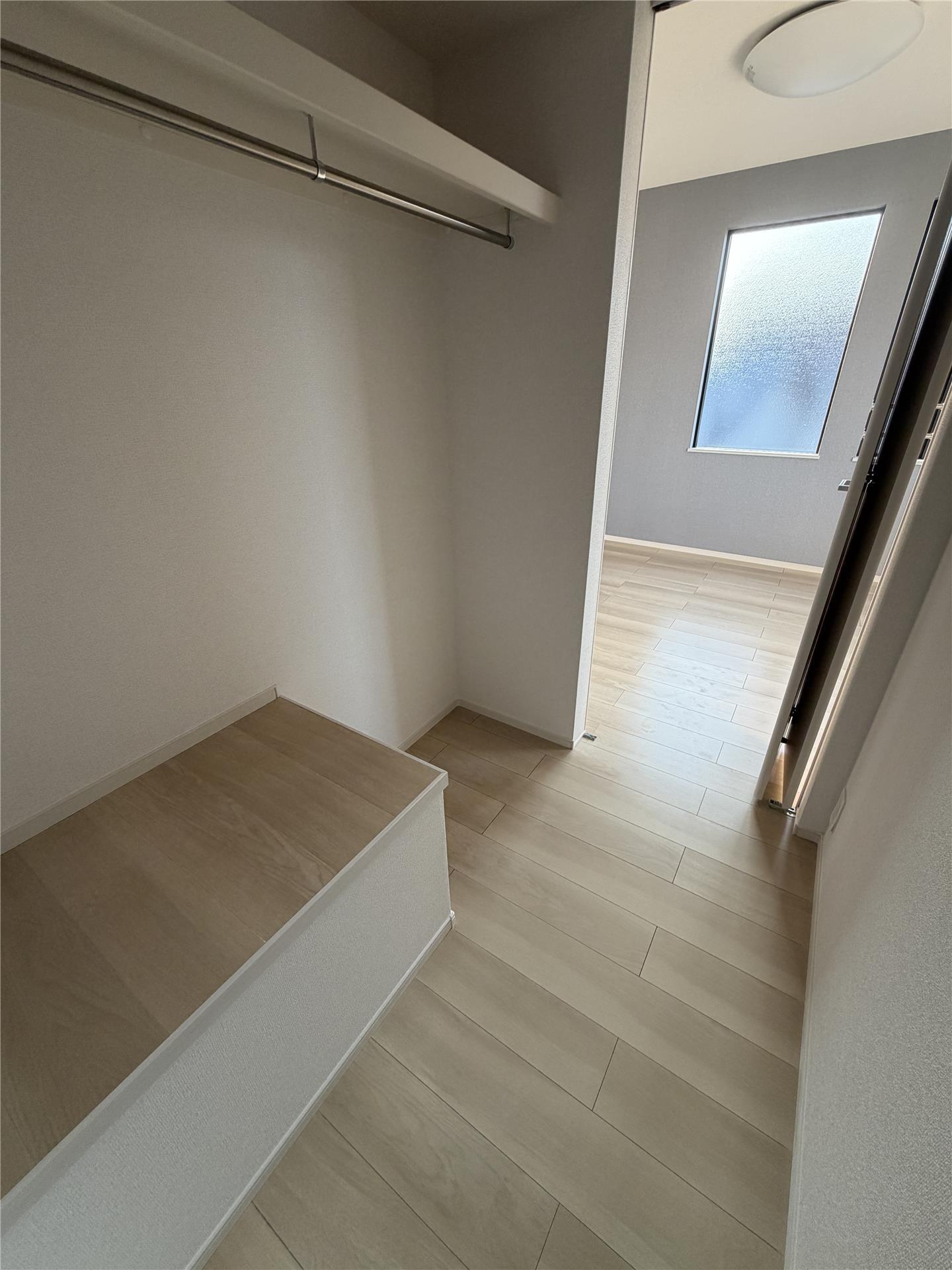 収納　※写真は反転タイプです。