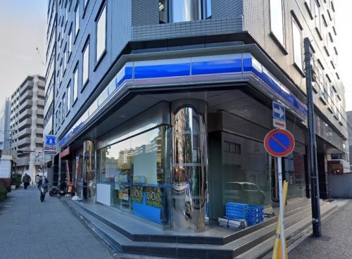 コンビニ　ローソン（コンビニ）まで192m