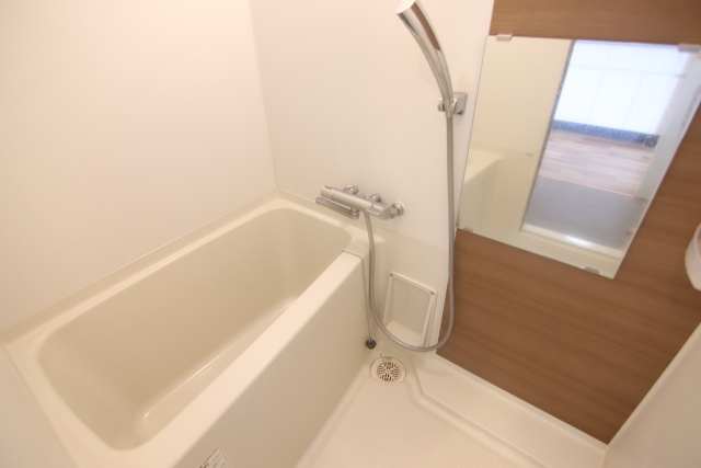 バス・シャワールーム　※別室の参考写真の為、現況優先です。
