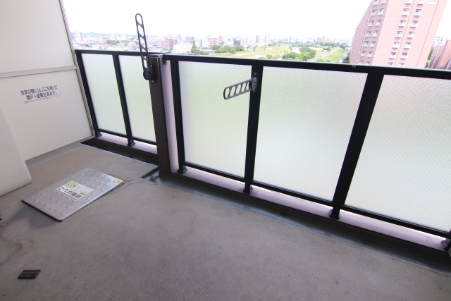 バルコニー　※別室の参考写真の為、現況優先です。