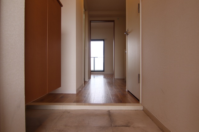 玄関　※別室の参考写真の為、現況優先です。