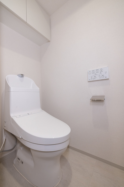 トイレ　※写真は同タイプ住戸です。