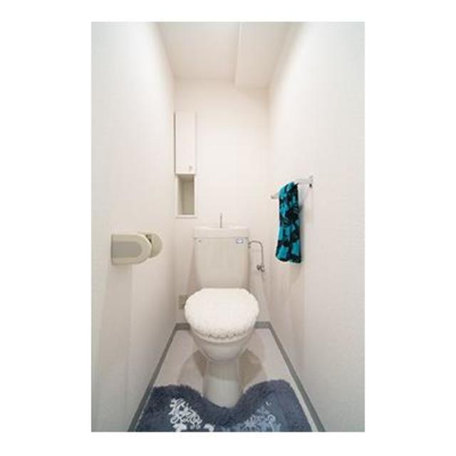 トイレ　※写真は同タイプ住戸です。