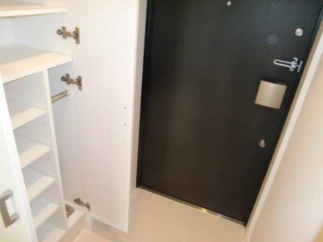 玄関　※同仕様写真含む