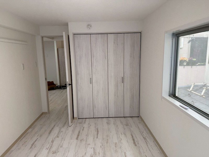 その他部屋・スペース　洋室6畳は寝室に最適。独立したプライベート空間を確保。