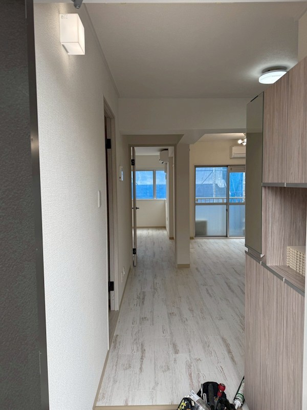 玄関　シューズボックス付きで、玄関を広く使える機能的なレイアウト。