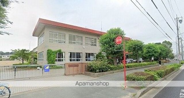 小学校　曳馬小学校（小学校）まで704m
