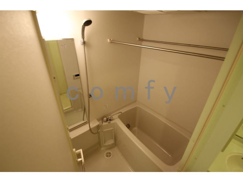 バス・シャワールーム　浴室乾燥機付きバス